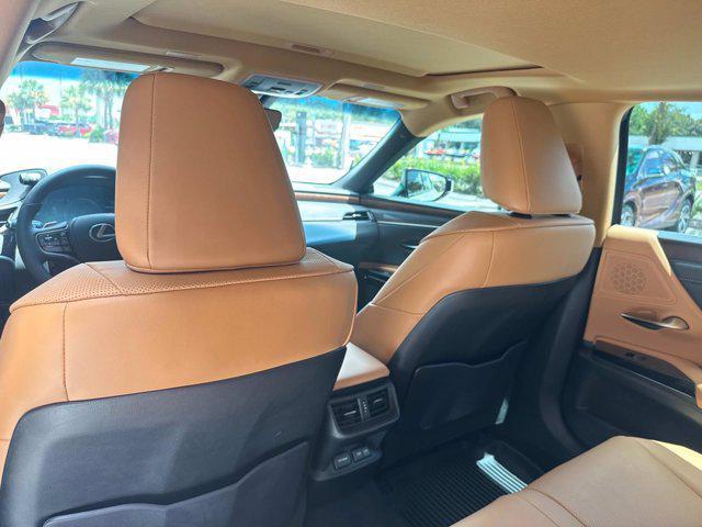 used 2023 Lexus ES 300h car, priced at $42,997