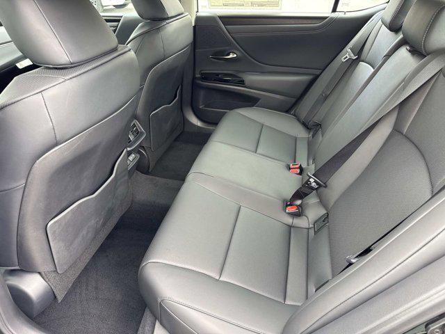 new 2025 Lexus ES 350 car, priced at $49,779