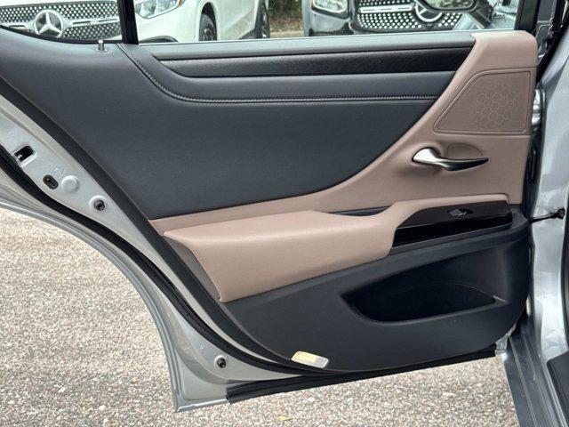new 2025 Lexus ES 350 car, priced at $50,104