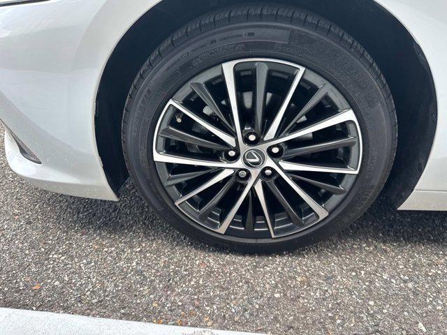 used 2024 Lexus ES 350 car, priced at $42,991