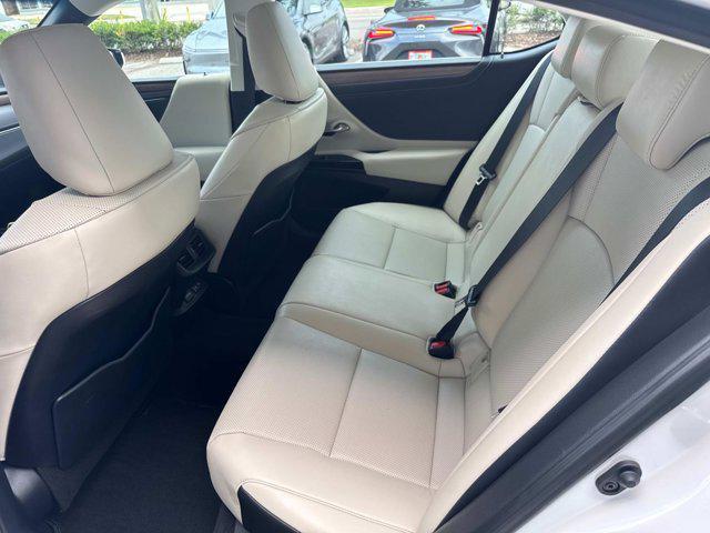 used 2024 Lexus ES 350 car, priced at $42,991