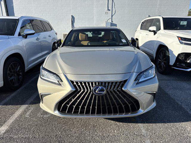 used 2022 Lexus ES 300h car, priced at $34,991
