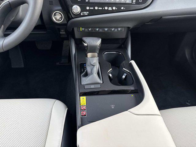 new 2025 Lexus ES 350 car, priced at $50,279