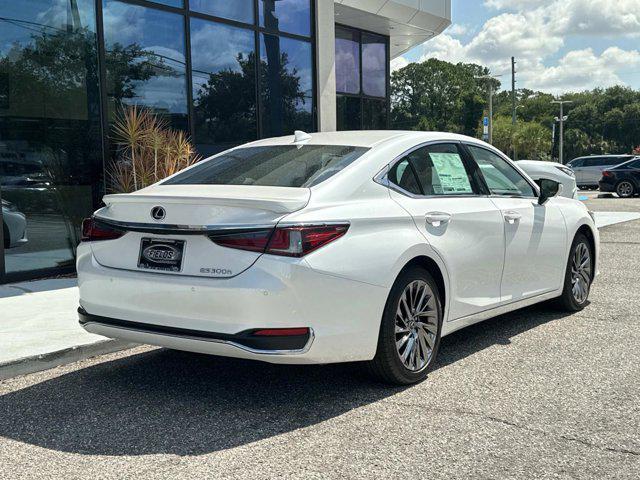 new 2025 Lexus ES 300h car, priced at $54,024