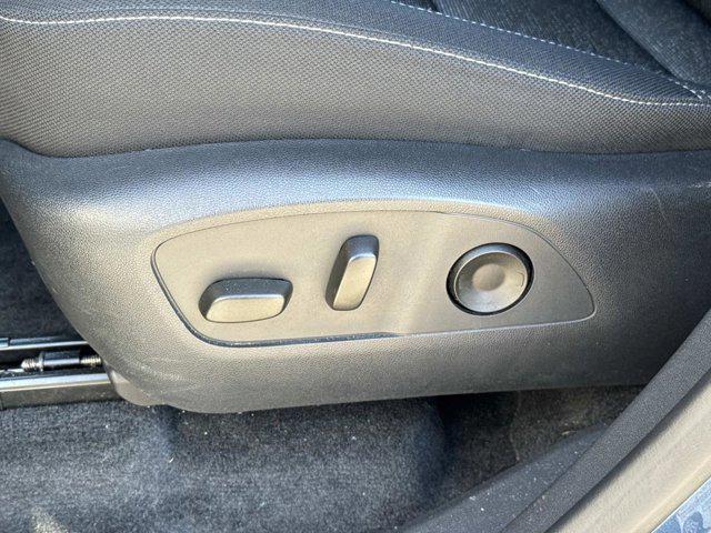 used 2025 Chevrolet Traverse car, priced at $33,997