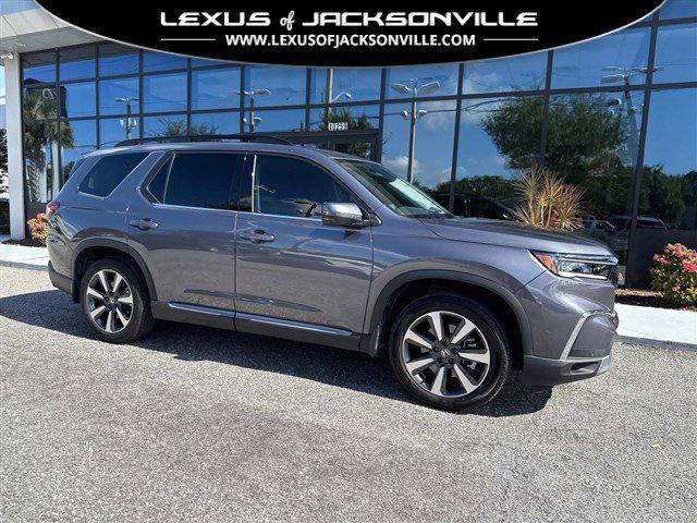 used 2025 Honda Pilot car, priced at $42,491