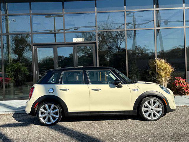 used 2021 MINI Hardtop car, priced at $19,995