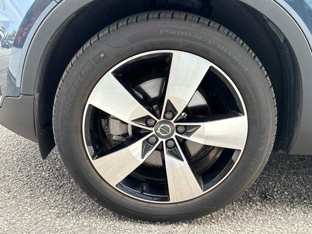 used 2022 Volvo XC40 car, priced at $25,997