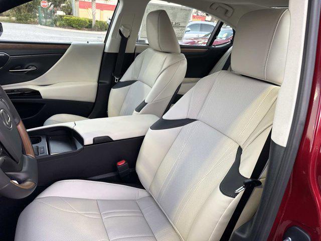 new 2025 Lexus ES 350 car, priced at $55,724
