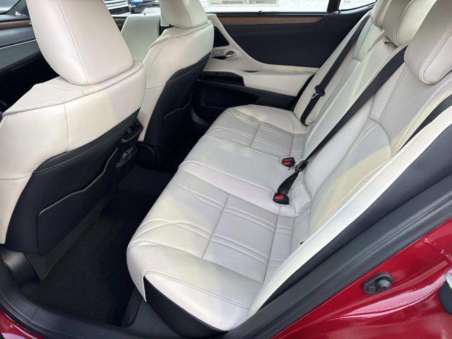 new 2025 Lexus ES 350 car, priced at $55,724