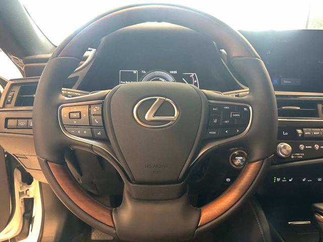 new 2025 Lexus ES 300h car, priced at $56,924