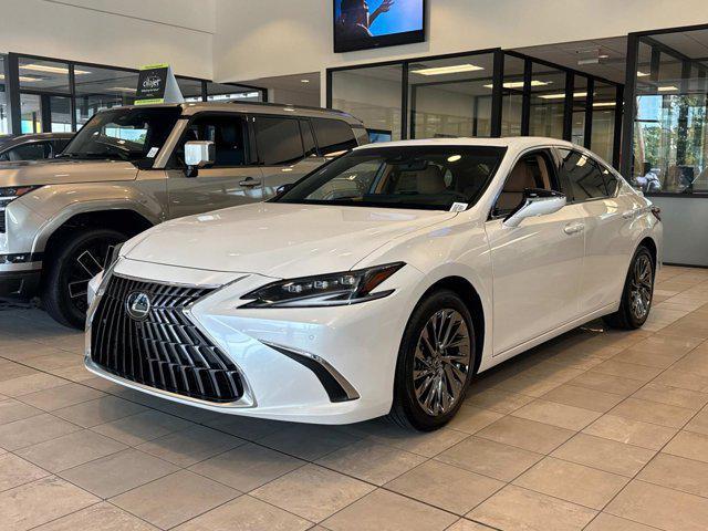 new 2025 Lexus ES 300h car, priced at $56,924
