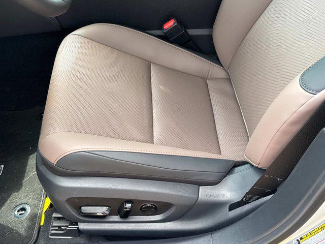 new 2025 Lexus ES 350 car, priced at $49,179