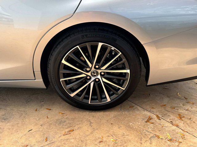 new 2025 Lexus ES 350 car, priced at $49,179