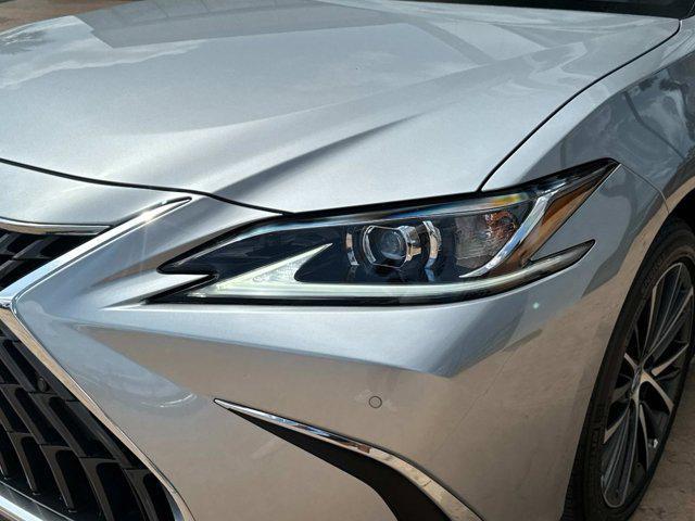 new 2025 Lexus ES 350 car, priced at $49,179