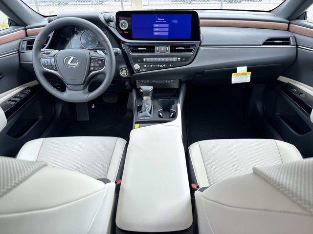 new 2025 Lexus ES 300h car, priced at $51,099