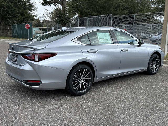 new 2025 Lexus ES 300h car, priced at $51,099