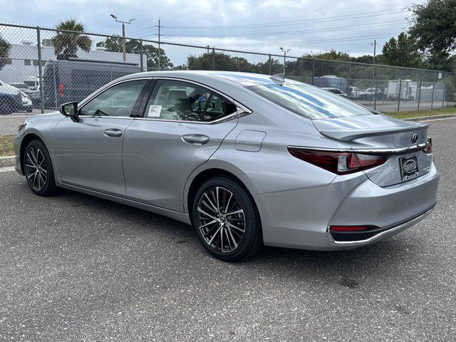 new 2025 Lexus ES 300h car, priced at $51,099