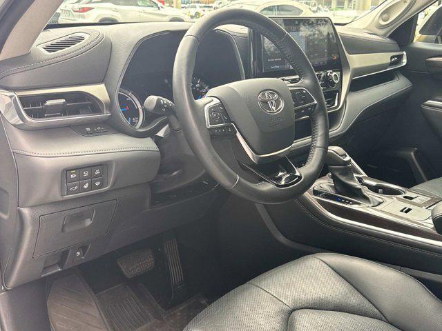 used 2021 Toyota Highlander Hybrid car, priced at $38,991