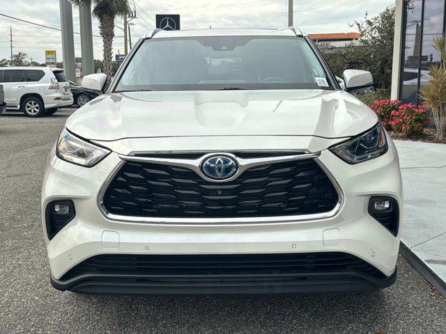 used 2021 Toyota Highlander Hybrid car, priced at $38,991