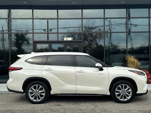 used 2021 Toyota Highlander Hybrid car, priced at $38,991