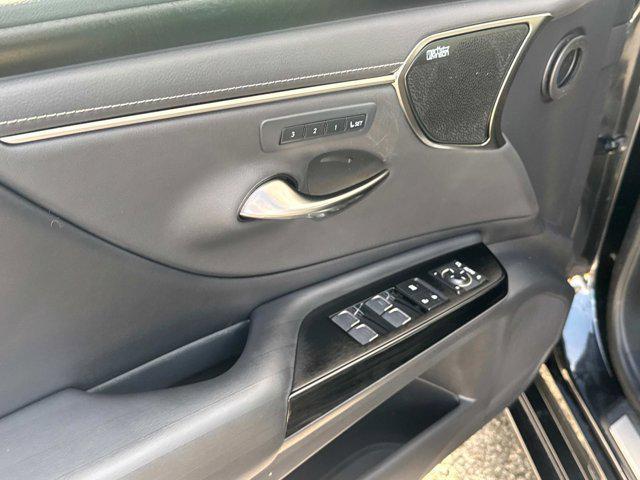 used 2022 Lexus ES 350 car, priced at $40,991