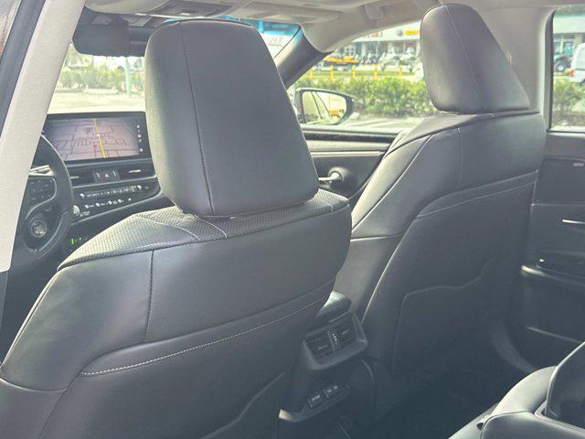 used 2022 Lexus ES 350 car, priced at $40,991