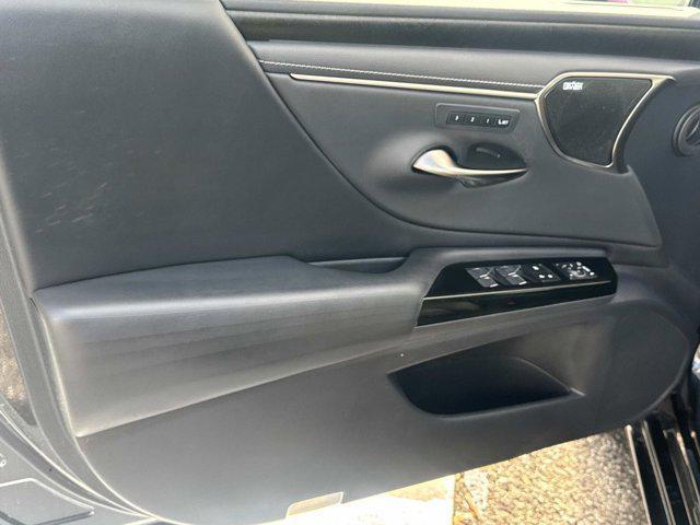 used 2022 Lexus ES 350 car, priced at $40,991