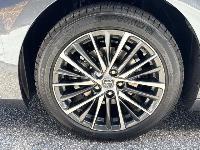 new 2025 Lexus ES 350 car, priced at $48,439
