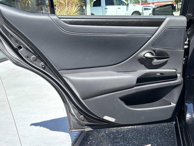 new 2025 Lexus ES 350 car, priced at $48,439