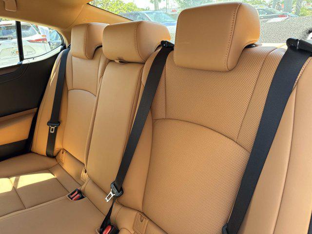 new 2025 Lexus ES 350 car, priced at $48,439