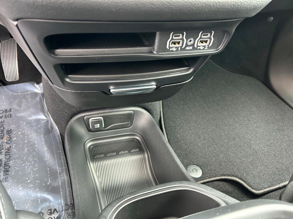 new 2025 Chrysler Pacifica car, priced at $43,992