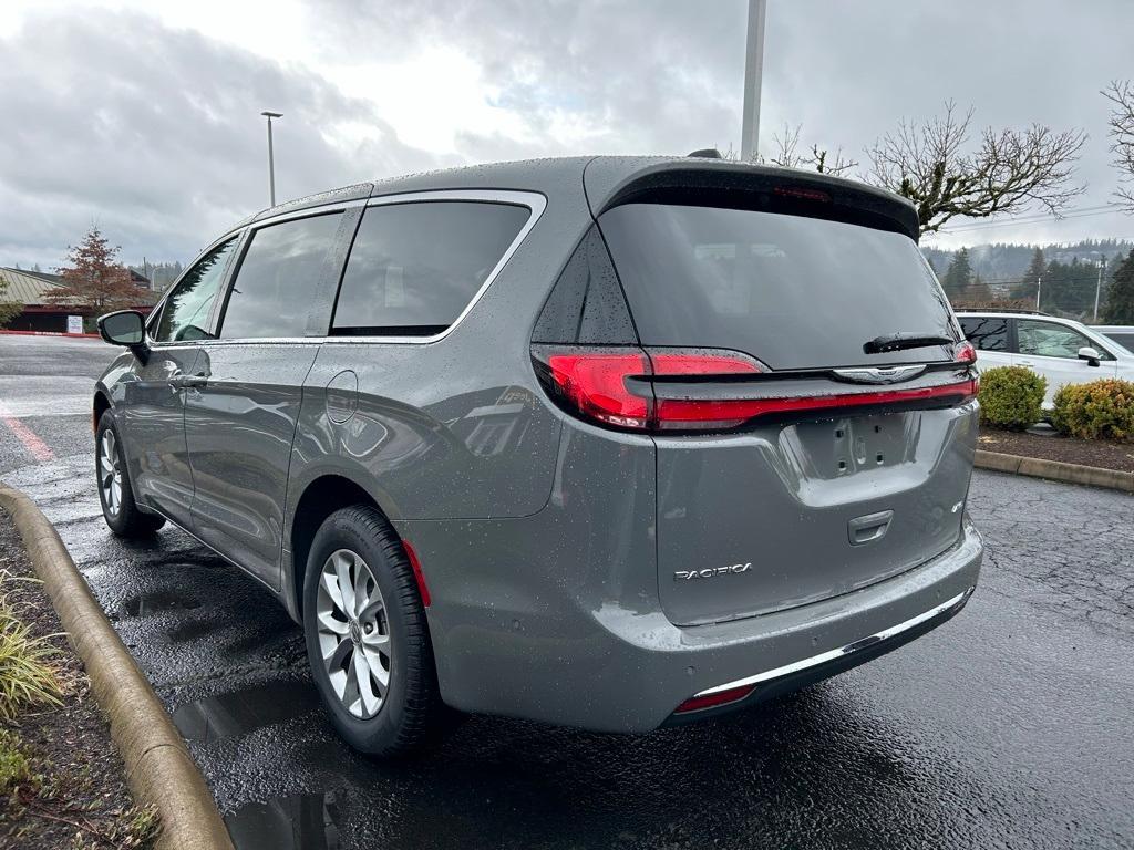new 2025 Chrysler Pacifica car, priced at $43,992