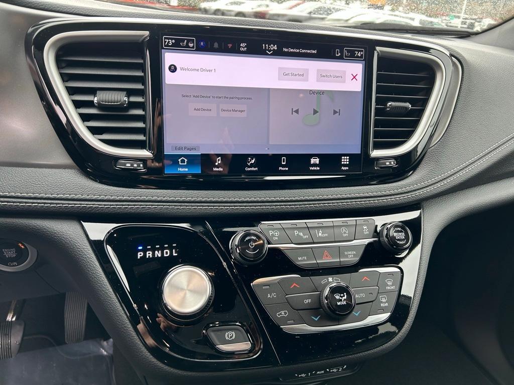 new 2025 Chrysler Pacifica car, priced at $43,992