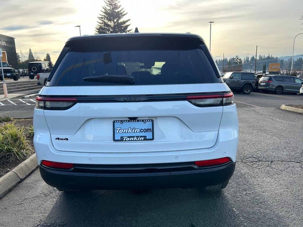 new 2025 Jeep Grand Cherokee car, priced at $41,840