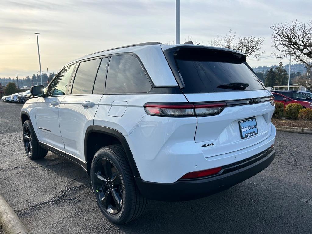 new 2025 Jeep Grand Cherokee car, priced at $41,840