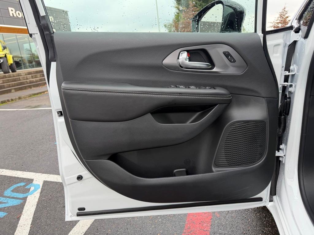 new 2026 Chrysler Pacifica car, priced at $42,560