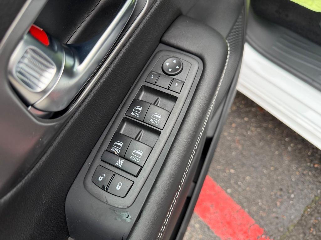 new 2026 Chrysler Pacifica car, priced at $42,560