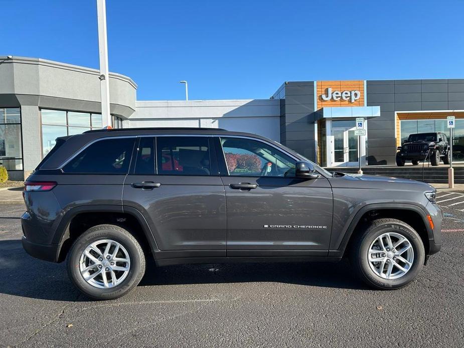 new 2025 Jeep Grand Cherokee car, priced at $41,594