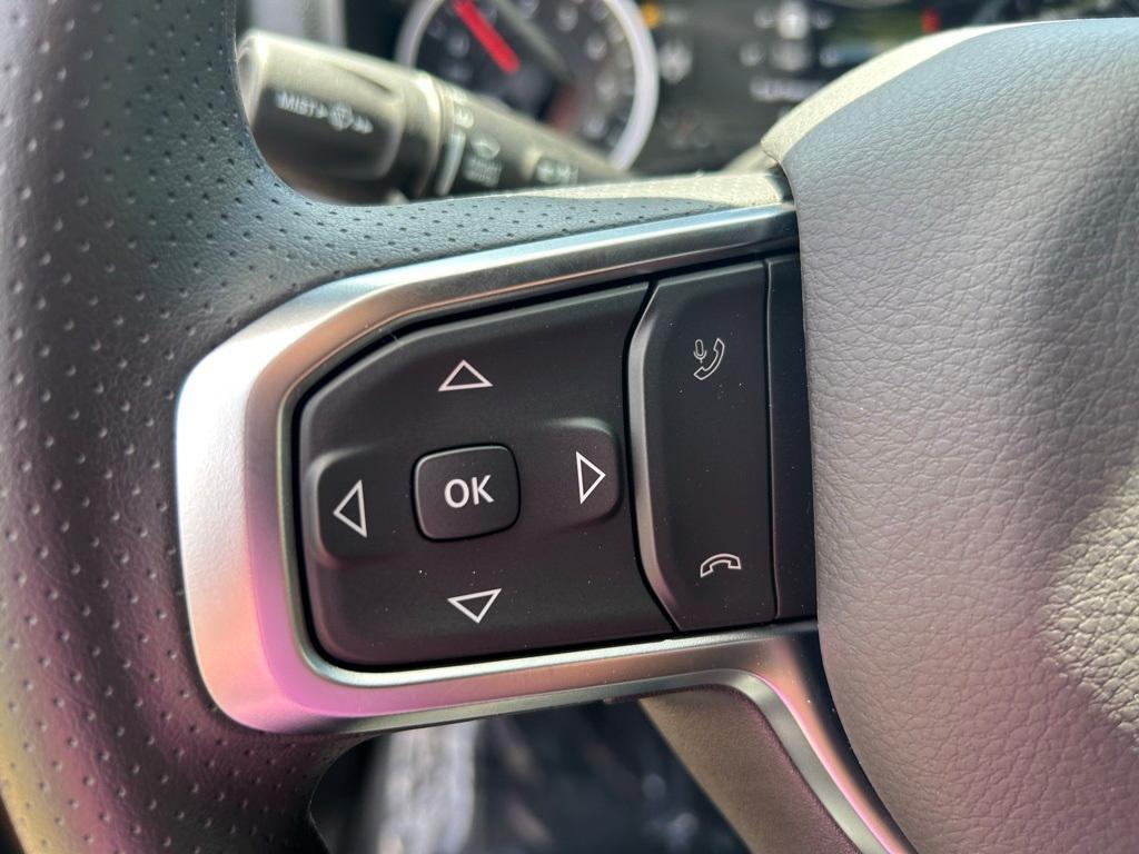 new 2025 Ram 1500 car, priced at $46,992