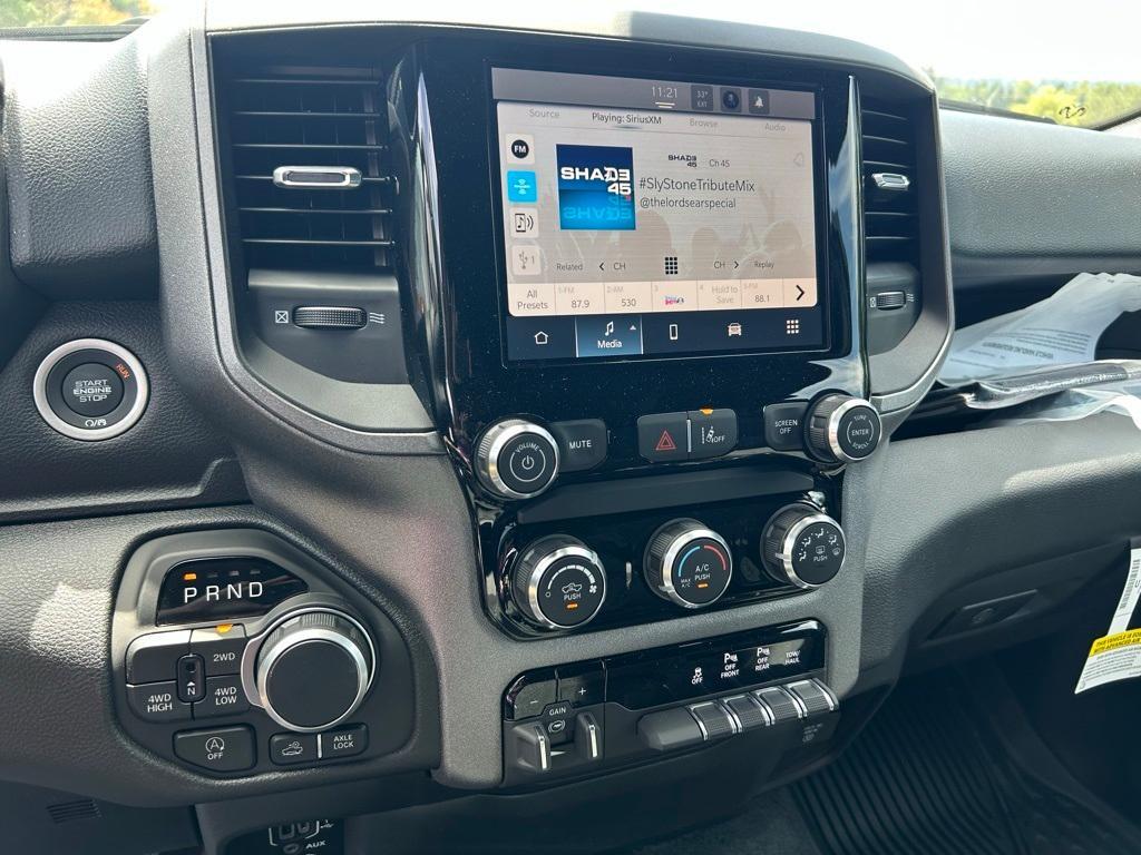 new 2025 Ram 1500 car, priced at $46,992