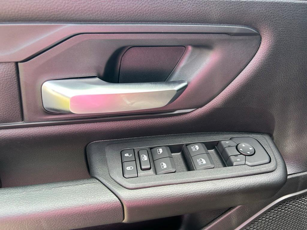 new 2025 Ram 1500 car, priced at $46,992