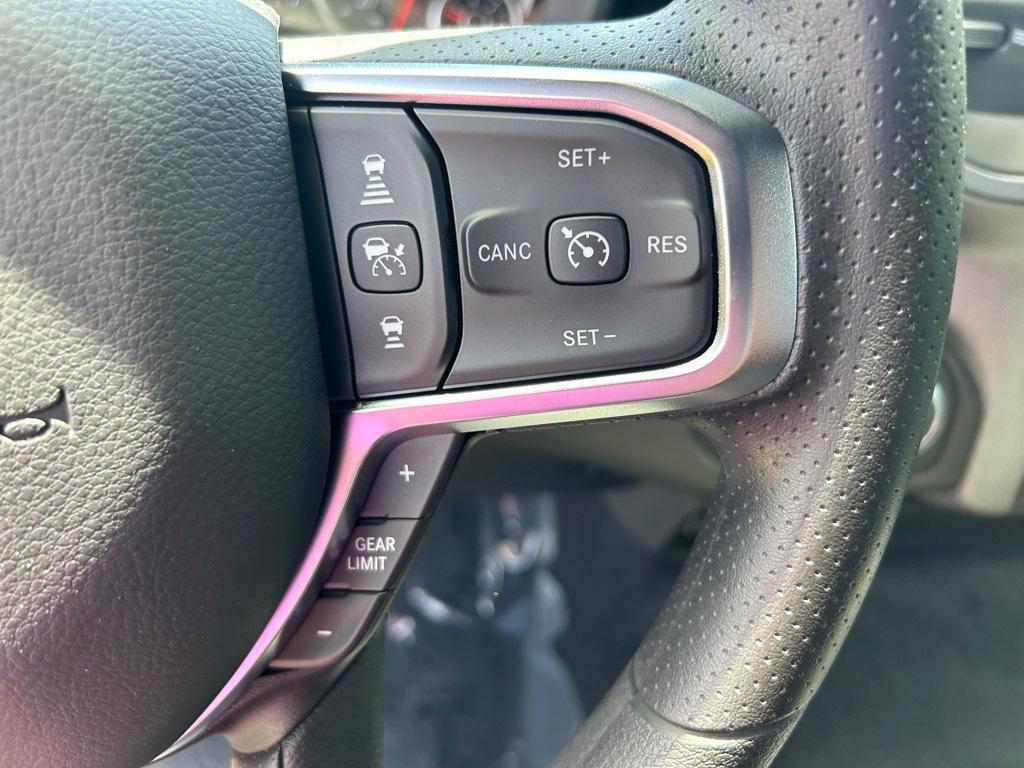new 2025 Ram 1500 car, priced at $46,992