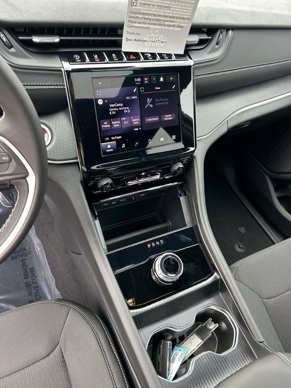 new 2025 Jeep Grand Cherokee car, priced at $32,992