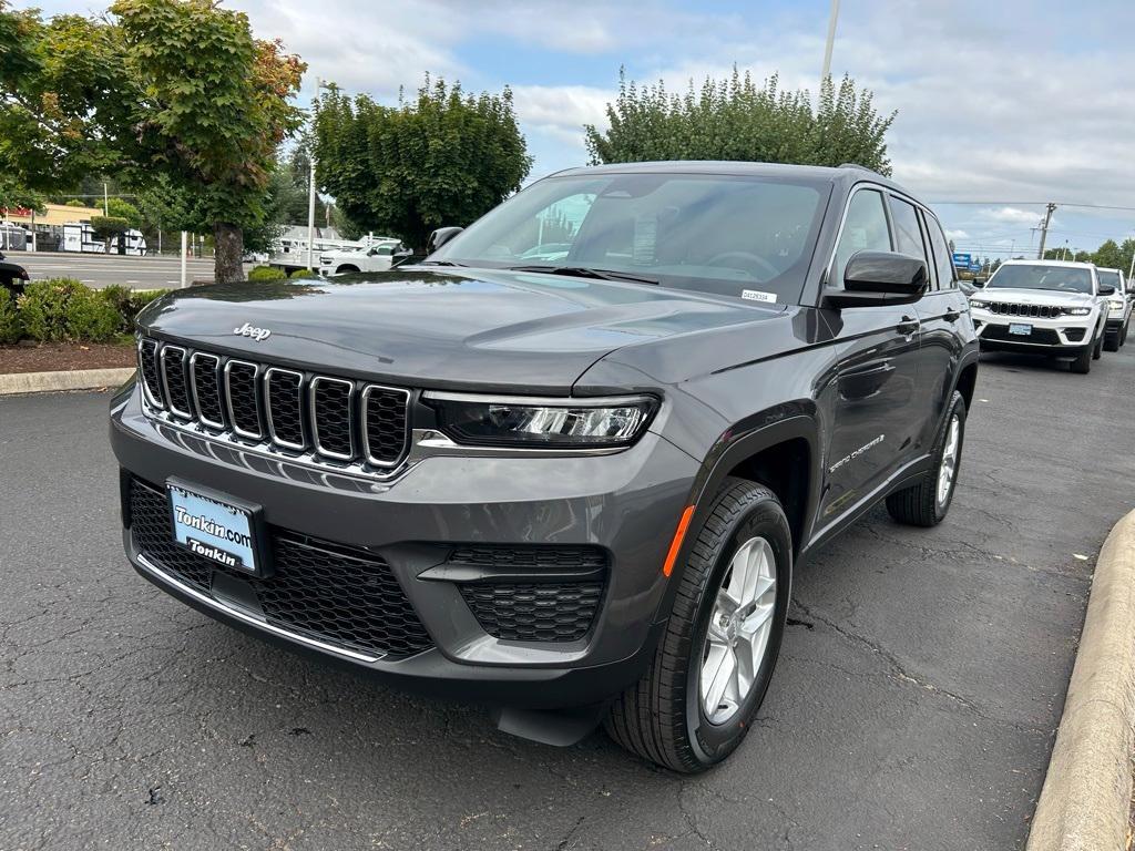 new 2025 Jeep Grand Cherokee car, priced at $32,992