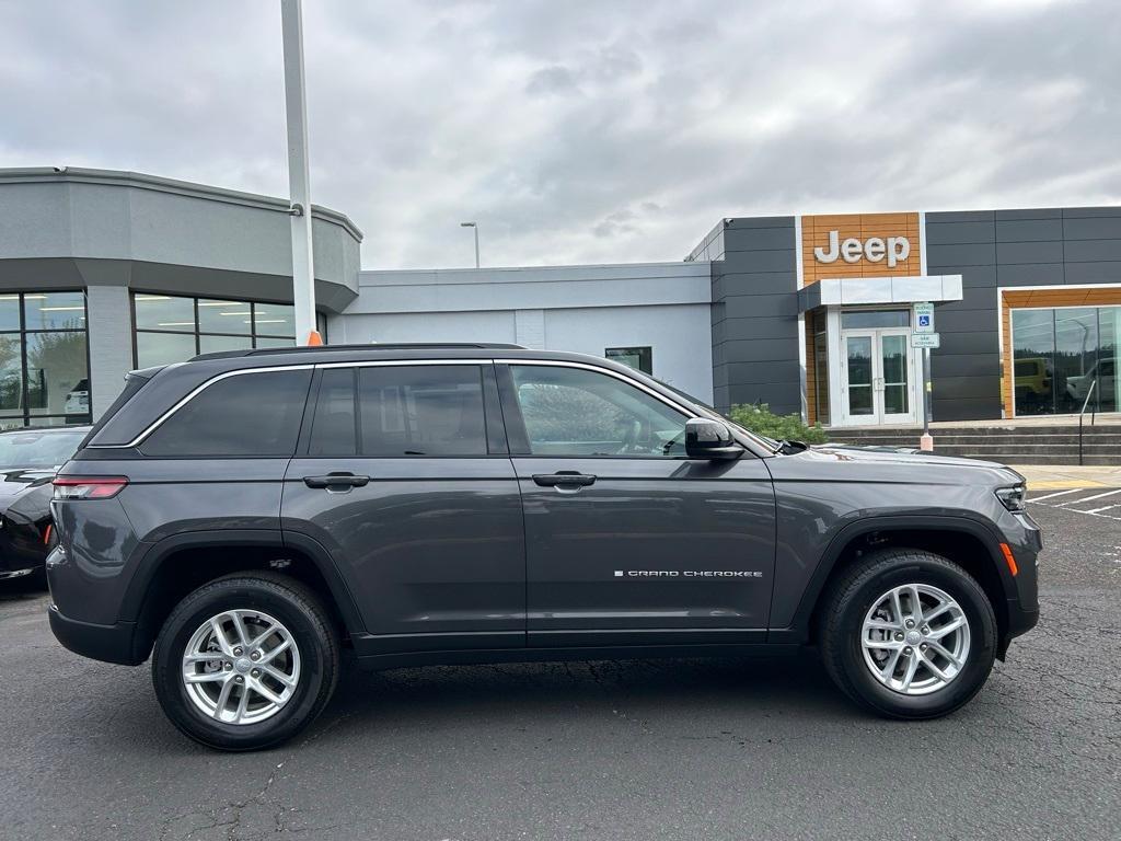 new 2025 Jeep Grand Cherokee car, priced at $32,992