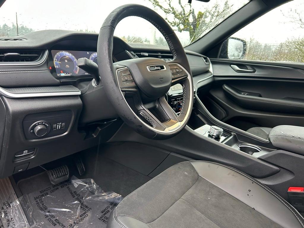 new 2025 Jeep Grand Cherokee car, priced at $41,492