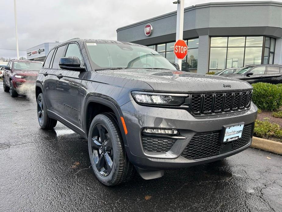 new 2025 Jeep Grand Cherokee car, priced at $50,280