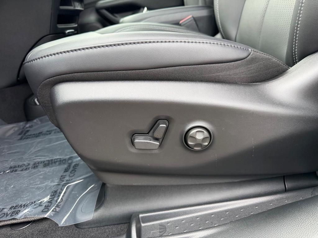 new 2026 Chrysler Pacifica car, priced at $42,444