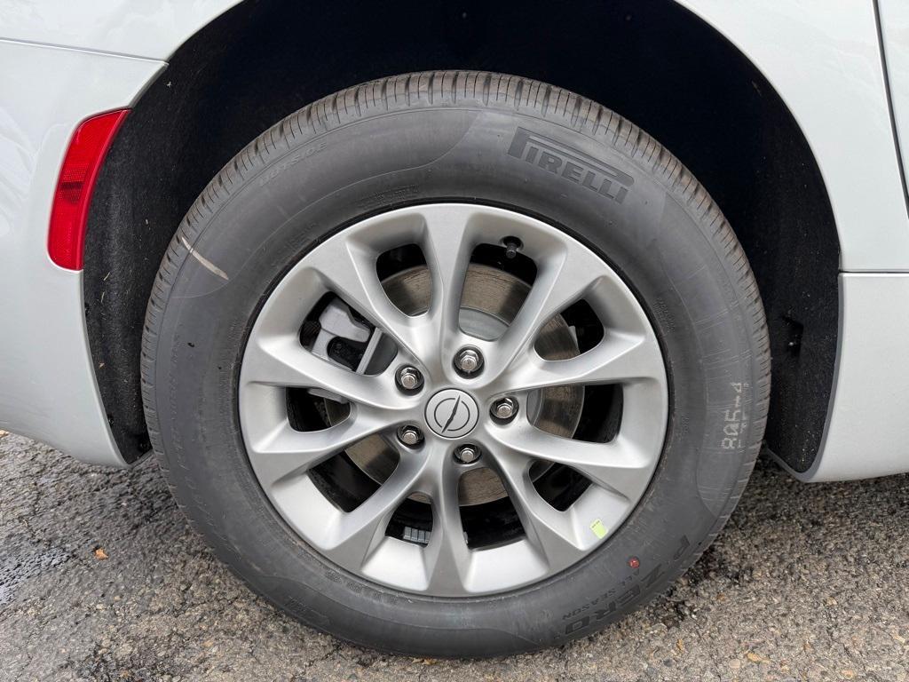 new 2026 Chrysler Pacifica car, priced at $42,444